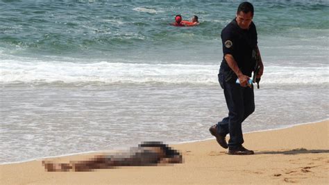 Acapulco: Three butchered bodies wash up on Mexican tourist beach ...