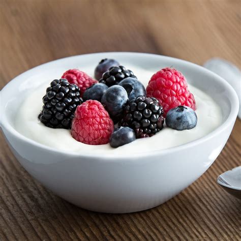 Yoghurt and berries - Meal for One | WW Australia