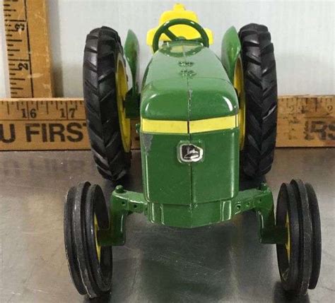 ERTL John Deere Tractor - Sherwood Auctions