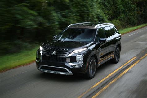 Expert Picks: 3 of the Safest SUVs Under $50,000 for 2023