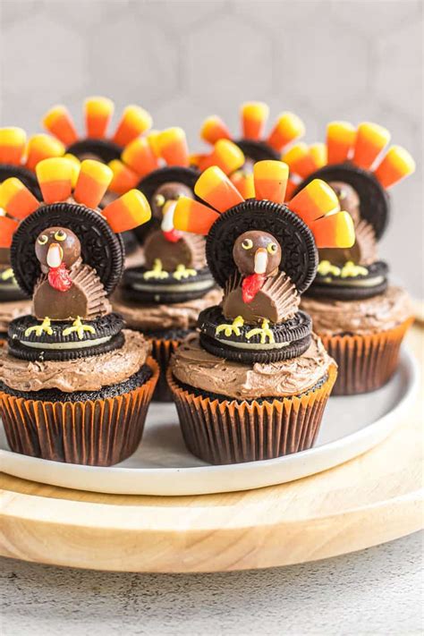 Thanksgiving Turkey Cupcakes - Brown Eyed Baker