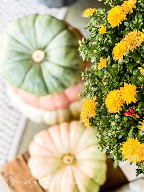 The Best Farmhouse Fall Front Porch Décor You Need Now