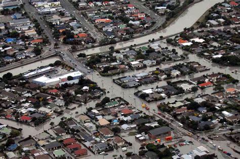 File:Christchurch - 2011 earthquake damage 001.jpg - Wikimedia Commons