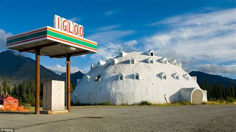 Giant Alaskan igloo hotel on sale for £177,600 | Hotel, Igloo, Denali ...