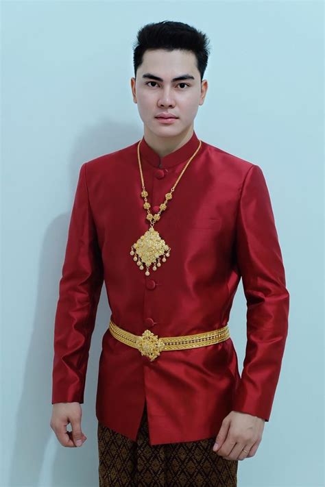 Khmer traditional costume | Cambodian clothes, Traditional outfits ...