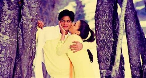 Shahrukh Khan and Aishwarya Rai - Mohabbatein (2000) | Shahrukh khan ...