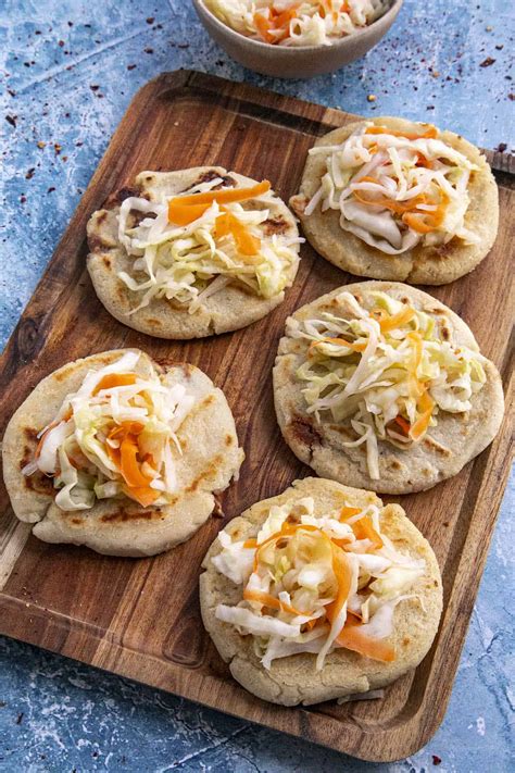 Pupusas Recipe (Salvadoran Corn Cakes) - Chili Pepper Madness