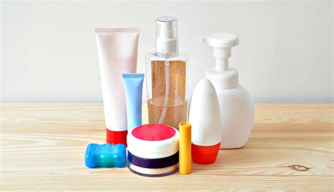 The Ultimate Guide to Travel Toiletries (with Printable Checklist)