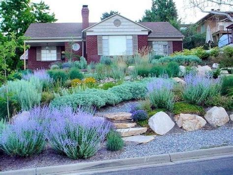 70 Simple and Beautiful Front Yard Landscaping Ideas - insidecorate.com ...