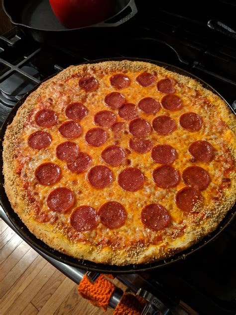 Homemade Cheese N Pep Sunday Pizza : r/Pizza