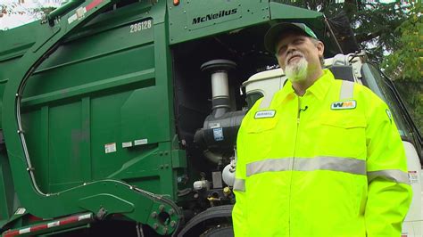 Garbage truck driver saves Seattle man's life | king5.com