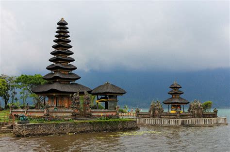 Pura Ulun Danu Temple at Lake Bratan, Bali | Indonesia Travel Guide