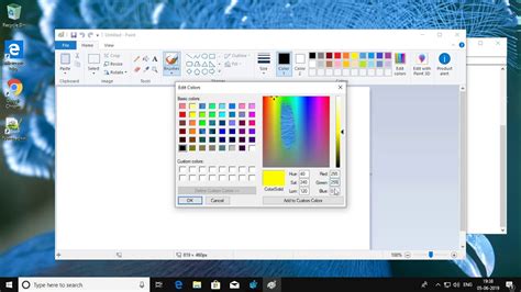 Change Windows 10 Display Background Color