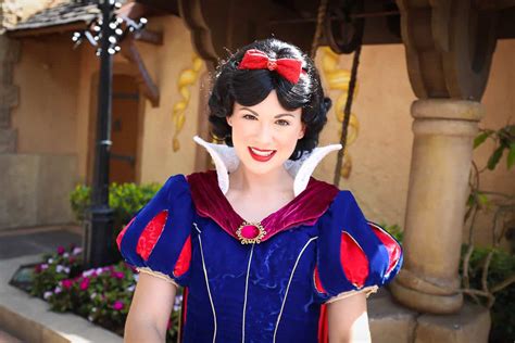 Here's How to Meet all the Disney Princesses at Epcot