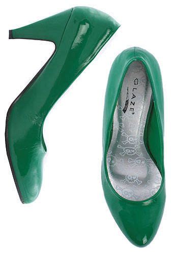 Pin by Amanda Waller Walsh on Through the Wardrobe | Heels, Green pumps ...