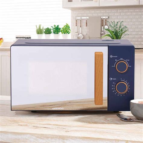 Daewoo Blue Skandia Microwave 20L | Wilko