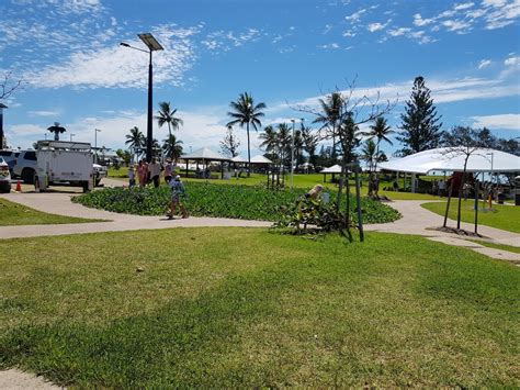 Emu Park Main Beach - Emu Park QLD 4710, Australia