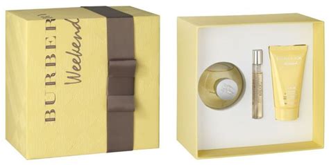 BURBERRY perfume gift set includes Eau de parfum, handbag spray, body ...