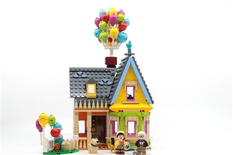 Review: LEGO 43217 Up House - Jay's Brick Blog