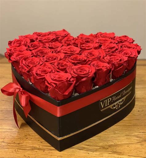 LARGE Heart Flower Box (long lasting roses) - Vegas Flowers Delivery