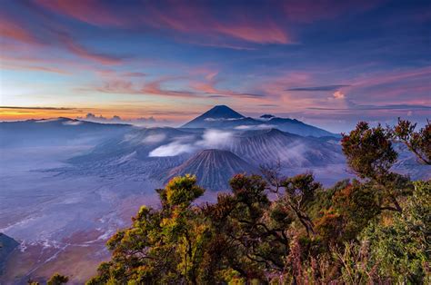 Mount Bromo Sunrise: HD Wallpaper by Rivan Indra