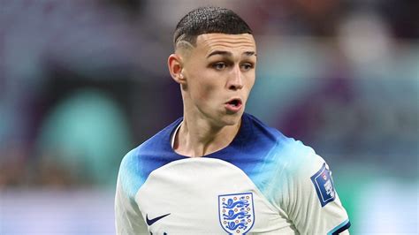 Southgate hints 'super' Phil Foden will be handed World Cup start for ...