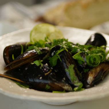 Thai-style steamed mussels | Woolworths.co.za