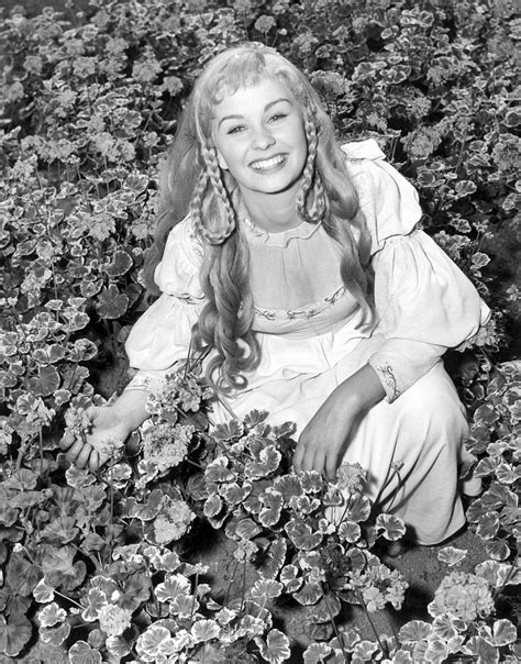 Jean Simmons as Ophelia - and Daughter in "Hamlet (1948)" Promotional ...