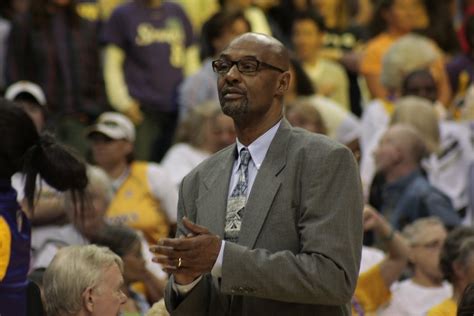 T.G. Sports: Joe Bryant Takes Over Coaching Job For The Sparks