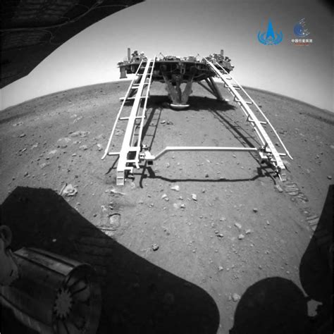 China Zhurong Rover rolls onto Mars Starting Mobile Mission – Space UpClose