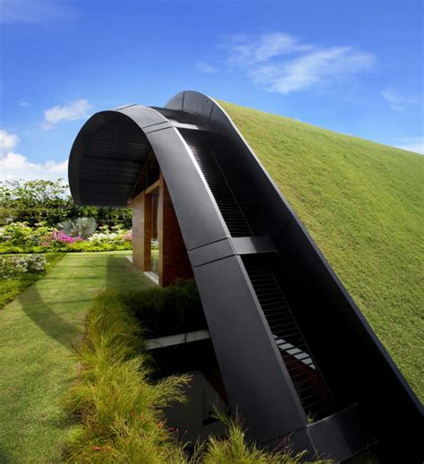 Beautiful green roof garden home, Singapore: Most Beautiful Houses in ...