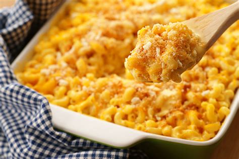 Recipe for Classic Mac and Cheese With Breadcrumb Topping