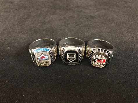 STANLEY CUP CHAMPIONS RING LOT (REPLICAS)