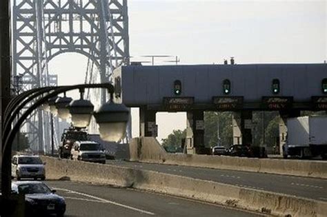 George Washington Bridge crash causing 35-minute delays - nj.com