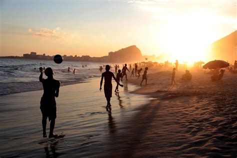 Experience the Most Enjoyable Summer Activities on Rio Beaches - Rio de ...