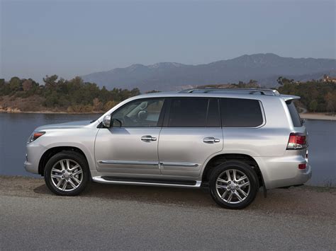 2014 Lexus LX 570 - Price, Photos, Reviews & Features