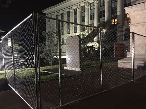 Night moves: State begins removal of Ten Commandments monument | The ...