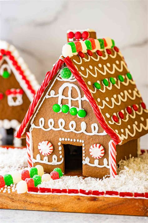 Create Your Perfect Gingerbread House with Our Easy-to-Use Template and ...