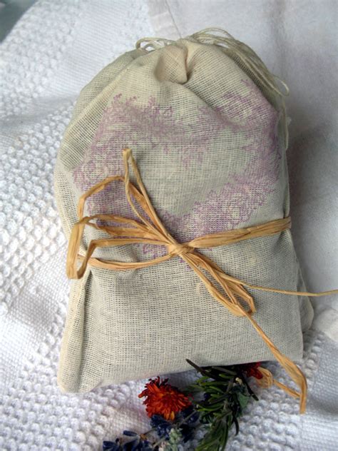 Dream Pillow Sachets- mugwort dream herb, set of 2 – Lizzy Lane Farm ...