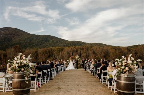 Yonah Mountain Vineyards Wedding | Photos, Cost & More