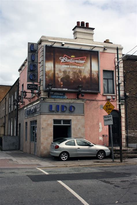 Sign, Pearse Street, Dublin 2 | Built Dublin