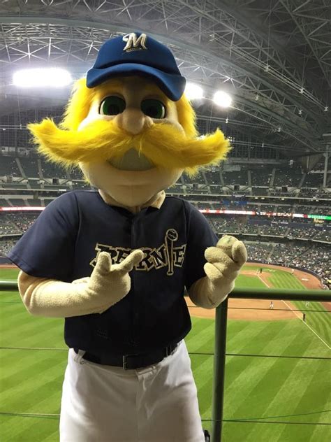 Bernie Brewer (Milwaukee Brewers) | SportsMascots Wikia | Fandom