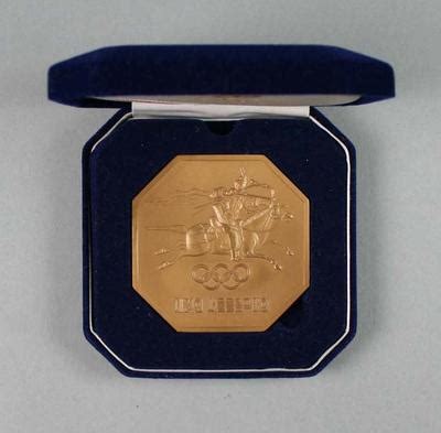 Commemorative medal, 1988 Seoul Olympic Games - Australian Sports Museum