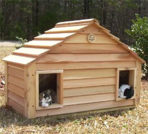 heated shelters for cats | ... Houses for Cats | Wooden Insulated Pet ...