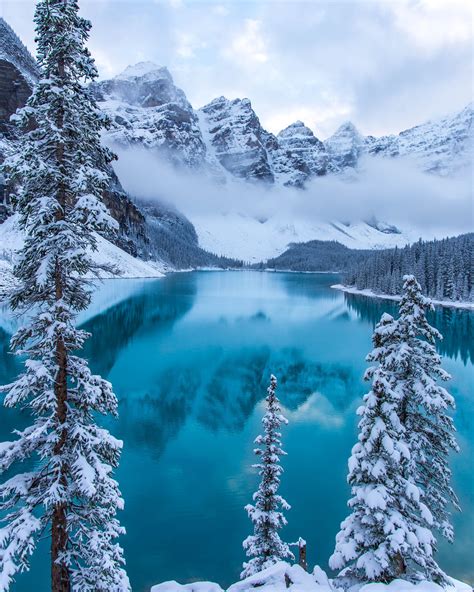 Winter in the Canadian Rockies, Moraine Lake [OC] [3648×4560] : r/EarthPorn