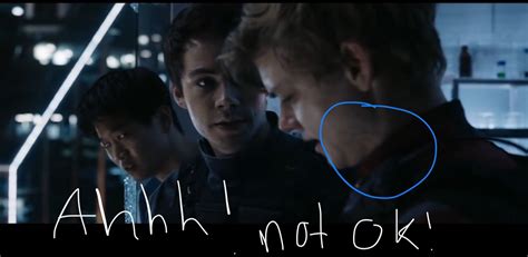 AHAHAHAHAHAH NOOOOOOOOOOO I LOVE NEWT IMMA CRY WHEN THE SCENE HAPPENS ...