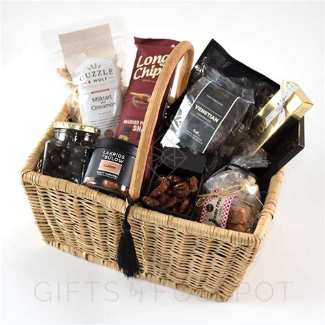 Deluxe Snacks Gift Basket | Gifts by Fusspot