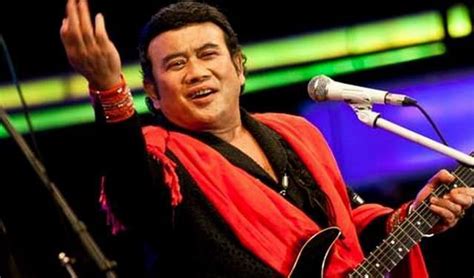 Rhoma Irama: Sang Raja Dangdut Indonesia