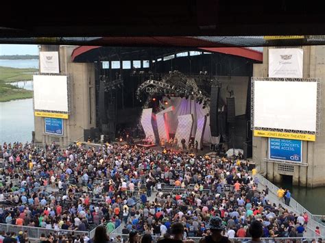 VIP Club Deck at Jones Beach Theater - RateYourSeats.com