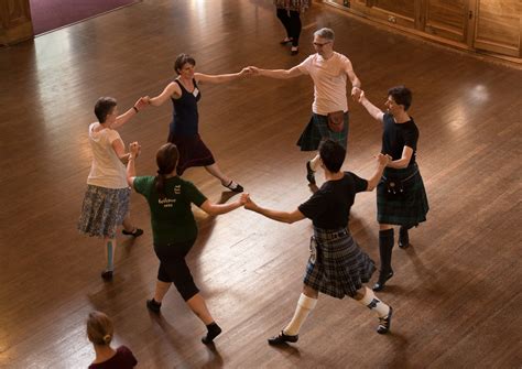 Ceilidh lovers rejoice - scottish dancing returns to Bells Sports Centre